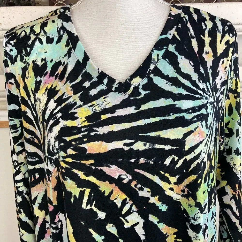 NWOT Abstract print dress V neck w/ pockets rare